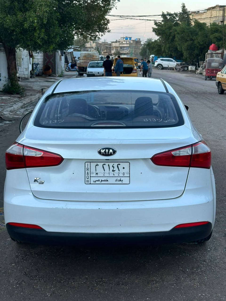 سيراتو ٢٠١٦  رقم بغداد
سياره كفاله عام كير محرك ماشيه ٦٠ الف 
سياره بيها بس جنطه مبدله وكاله اصلي ب ٢٠١٧ 
وارد خليجي اشاير بالمري ـ تحكم ستيرأ ـ مرايات شفط ـ شاشه مثل ما موضحه بصوره 
سعرها 132$ مجالها بسيط مكاني الحريه 
*********** رقم صاحب سياره 
*********** رقمي
