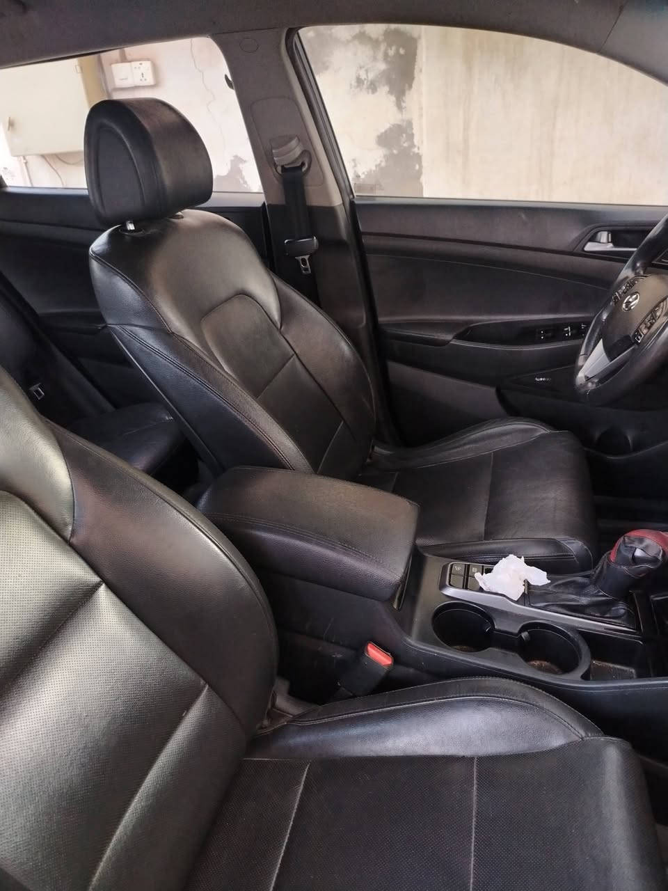 توسان  وارد امريكي gdi٢٠١٧ فول مواصفات ماعد الفتحه
تحكم ستيرن
اشاير بالمري 
ثلاث انظمة قياده
بصمة تشغيل
كشنات جلد
تبريد تدفئه
كشنات كهرباء
مكينه مجفته جديد
السعر ١٤٥ وبيه مجال
***********
