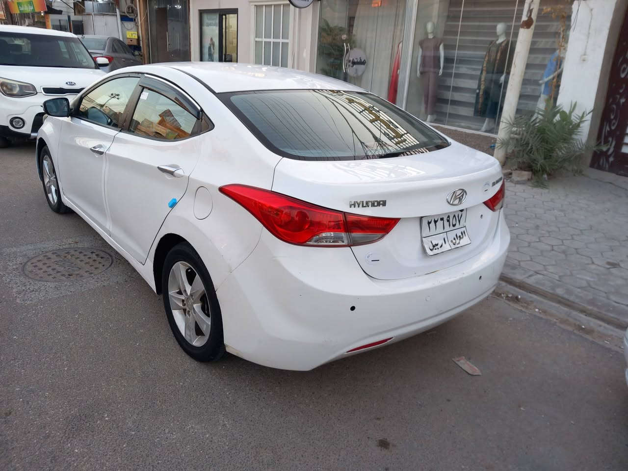 بيع سريع متوازي الانتره مضلع موديل ١٢مكينه الف وستميه بيه بخار مصبوغه حزام وربع القمره يعني جفيه بي صوب سايق سياره عدله وحلوه كعده مكينه بيه بخار كير كشي مابي سياره كعده وحلوه سعره قفل بدون عمله 71وكاله عليك كفلك كص واصلويات مالته عدي وكاله بيه من كردي ***********
