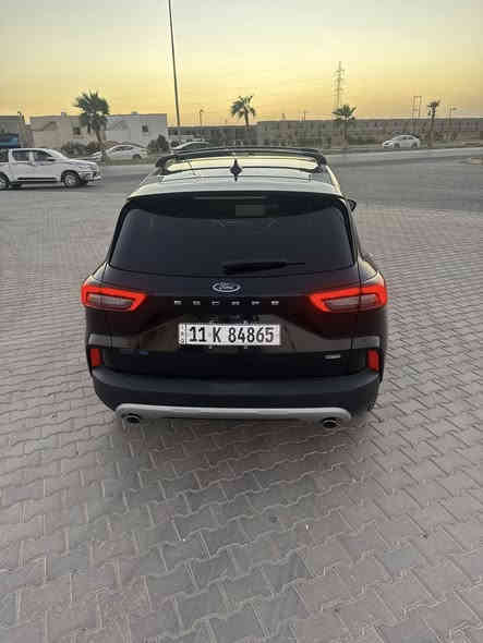 السلام عليكم 
فورد سكيب هايبرد بلكن 2024 
موديل 2024 
ماشيه 8 الف فقط
محرك 2500 هايبرد 
فول مواصفات ماعدا البانوراما 
بصمه 
رادار امامي 
رادار خلفي 
رادار جانبي 
قياده ذاتيه 
حساسات خلفيه 
كراسي جلد 
عداد الكتروني
تدفئه كراسي 
صندوق كهرباء
شاشه كبيره 
مانع انحدار 
تحديد مسار 
لايت زنون 
لد امامي 
لد خلفي 
بلاجتور زنون اصلي 
وبعد بيها اهواي مواصفات 
رقم بغداد بأسمي 
السعر 168$
بيها صبغ ربع بنيد شرط بدون دواخل الراديترات والتبريد مال الشركه
مكاني حي الخضراء  
للاتصال ***********
***********
