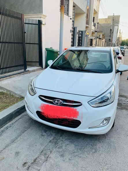 السلام عليكم اكسنت موديل ٢٠١٦ فول رقم انكليزي جديد هزه جديده كير ومحرك جديد تبريد ثلج ماشيه ٩٩ الف كامره وشاشة كار بلي محرك ١٦٠٠  فتحة سقف داخل جلد تفصال وارضيه وجنطه وادامة كامله شرط اذا تريد افتح وشوف بعينك السعر ١١٩ وبيه مجال للشراي والسونار مرفق مال المندلاوي مكانها بغداد حي الجهاد - رقم التلفون ***********
