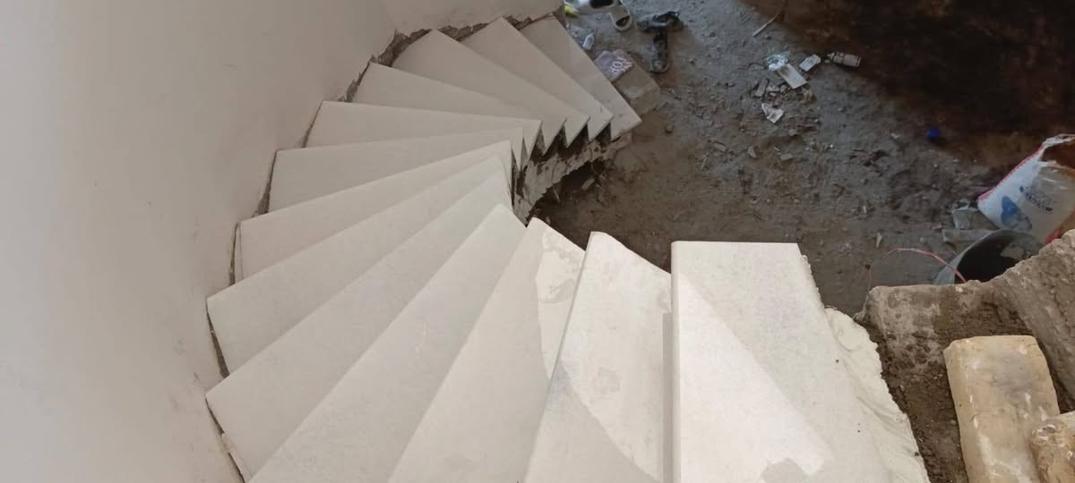 خلفة سيراميك شغل درجه اولى ارضي وجداري واجهات كل انواع الكاشي والسيراميك لوح مرمر كاشي كرانيت قراصات وليزر علمتر ماده واسمنت ***********
