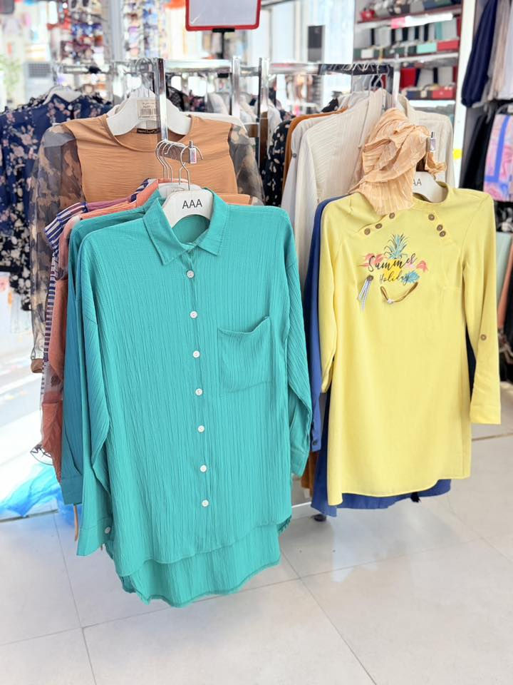 📢 بيع شِلعة قمصان نسائية 📢
👚 العدد: حوالي 100 قطعة

💰 سعر القطعة: 5,000 دينار فقط

✨ موديلات متنوعة ومناسبة للبيع بالمفرد أو لأصحاب المحلات

🔥 فرصة مميزة للتجار والباحثين عن الربح السريع

📍 للاستفسار والحجز مراسلتنا على الخاص

***********
