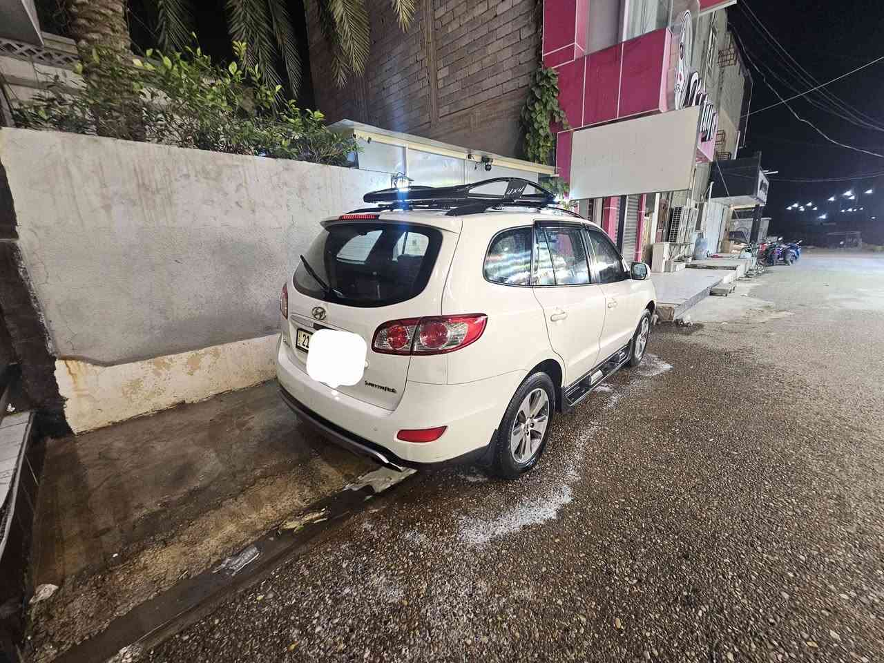 السلام عليكم
سنتافي ٢٠١٢ خليجي 
السيارة كفالة عامة بس بارد كلش قليل بالجامرلغ الامامي صفحه السايق و الباقي كفاله عامه كير مكينة كهربائيات مكفولة تخم تاير جديد 
 رقم سليمانية الجديد و سنوية بأسمي
مواصفات // سبعة راكب+٣قطع تبريد+فتحة سلايد +حساسات بلادية+كامره بلادية+مري شفط+اشارة مراية+ويل فراشة+شاشة اندرويد
٤ سلندر 2400 
السعر//١٦٣
العنوان //ديالى - بعقوبة
رقم التلفون //***********
اريد مراوس ب اف جي
