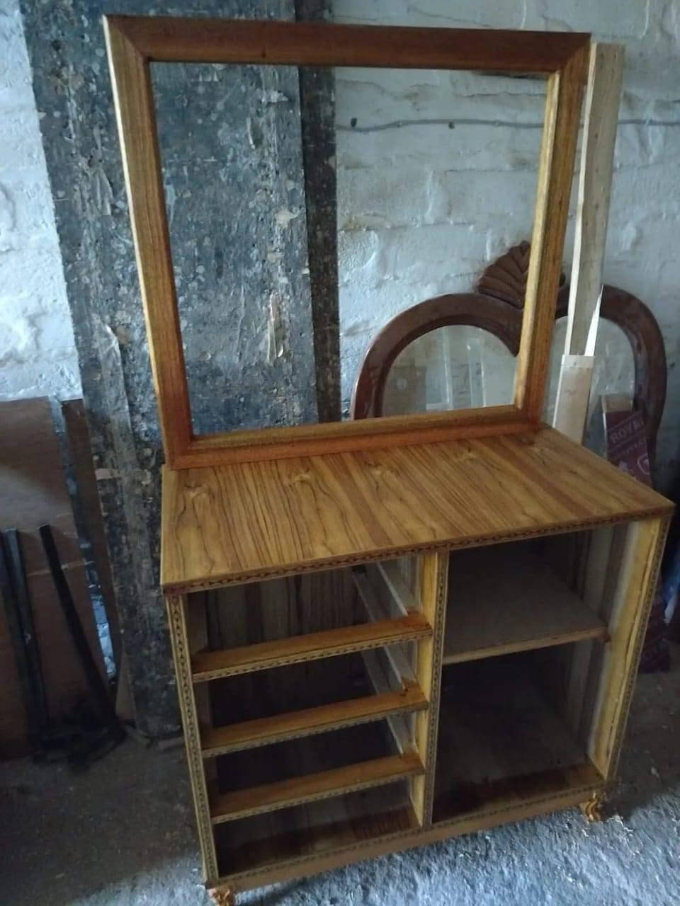 شغل نجاره عامه
بيبان _ كناتير _ بوفيات _ غرف نوم _ صبغ _ تصليح المستعمل _ جرابي 

للاستفسار رقم الهاتف او واتساب 
***********
