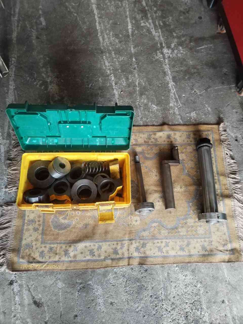 أسلام عليكم شفتات وبوش وشفت تصفير طاسه ابيع شلع سعر 400 دولار ***********
