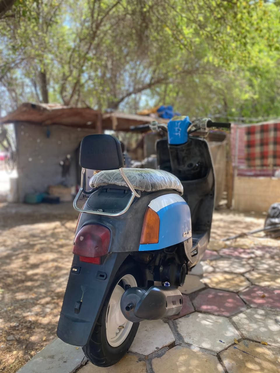 #سلام_عليكم  
الـبيع دراجه🛵 مــاكس منغوليـ كبريتر  مبدل بس ولفات الو الباقي كله كفــاله كفرات اصلي 
📞📞***********
