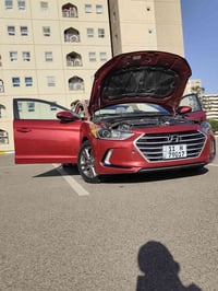 مواصفات : ١.بصمه تشغيل وبصمة ابواب عدد ٢ ٢.فتحة سلايد روف ٣.محرك ٢٠٠٠ ...