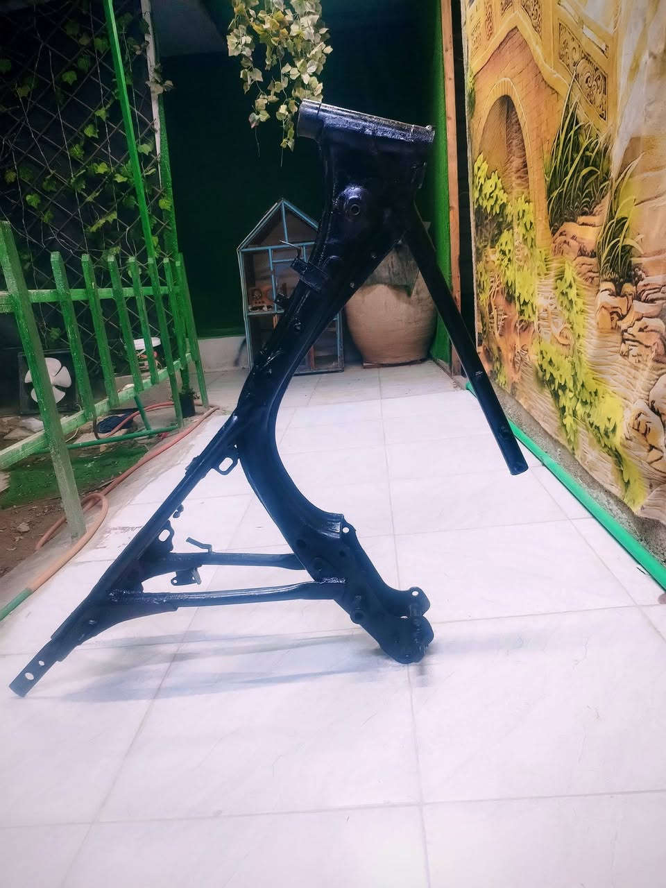 السلام عليكم شاصه للبيع ادوات مكان البصره ابو الخصيب سعر 75رقم التليفون***********
