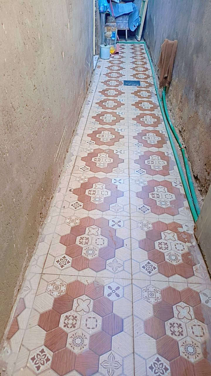 السَلٱمٌ عـَلـْيگمّ-ۈرحـْمّـٌة ٱللـّہ ﯙبُرگـّاتہ البيت لبيع مساحه 200متر المكان الشافعيه قبل سايدين المعمل البيت كامل م̷ـــِْن كولشي سيراميك كوله  متكون م̷ـــِْن ثلاث غرف نوم واستقبال وصاله وصحيات داخليه وخارجيه ومطبخ بلاضافه محل داخل البيت ومخزن فوك البيت السعر لاتصال ع الرقم او واتساب موجود بي ***********
