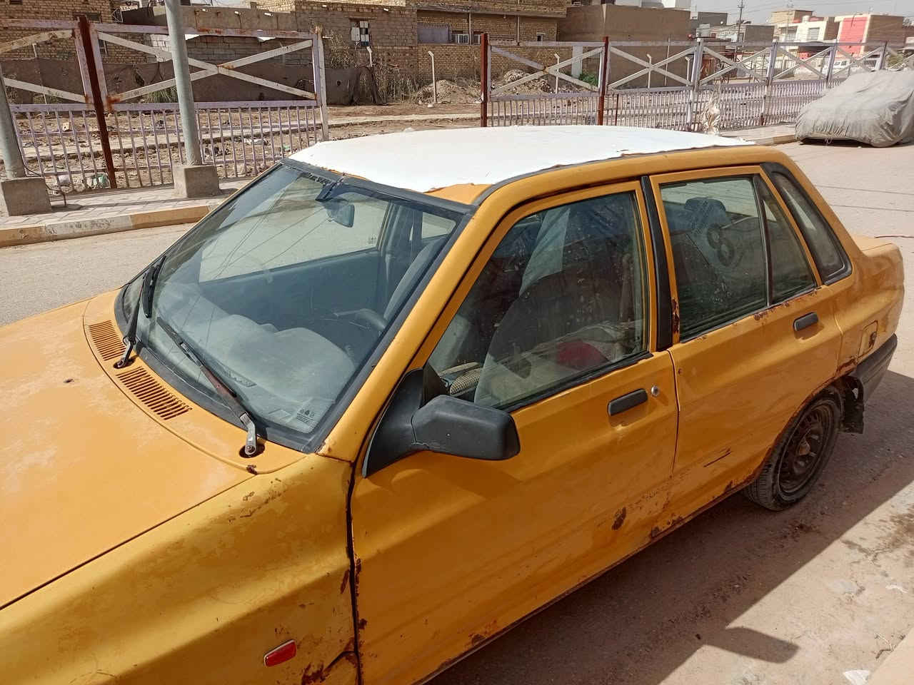 السلام عليكم اخواني رمضان كريم عليكم سياره سايبه للبيع ١٢ رقم نجف احمر صدامي راعيه موجود بالسدير كير ومحرك جيدجدا حداديه ٩٠ بالميه تايرات جدد كهربائيات شغاله تبريد غير شغال ابيع شوف العين ترايك وين ماتريدالسعر ١٢ بيه مجال العنوان الحمزة الشرقي هاتف ***********
