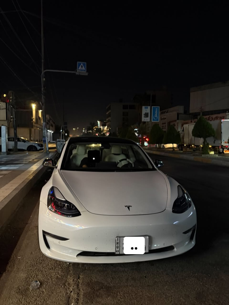 2022
تك ماطور ، لون ابيض داخل اسود ومدومشه بابيض
السياره قطعه وحده صبغ  جاملغ وبيها بوارد  
بدون شاصي بدون لغد بدون دواخل
رقم اربيل هزه وسنوية جديدة
السياره مسويلها شاحنه وغراضها ب٥٠٠دولار ، تايرات صدر جاهز سياره صارف عليها وكامله 
اون لاين ، ماشيه ٦٢ الف مايل
اذا تفيدك ف رايدها 158  ومجالها جداً جداً بسيط 
مكاني بغداد
***********
