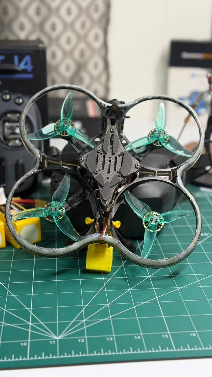 FPV 3.5”
كامرة DJI O4 pro 
فريم BEE35
FC من شركة Speedy Bee F4MINI 
ESC 60 A 3S-6S 
Resever Speedy Bee ELRS 2.4 
GPS 
محركات من شركة LANNRC 2004 - 1800K
LED محيط بطائرة يمكن التحكم به من راديو 
نظارة DJI Goggles N3 
راديو JUMPER- T 14 ELRS2.4
بطاريتين 4S سعة 1300mAh 95 c


**إذا كنت صاحب هذا الإعلان وتريد حذفه لأي سبب، رجاءا أرسل رسالة إلى الدعم الفني**