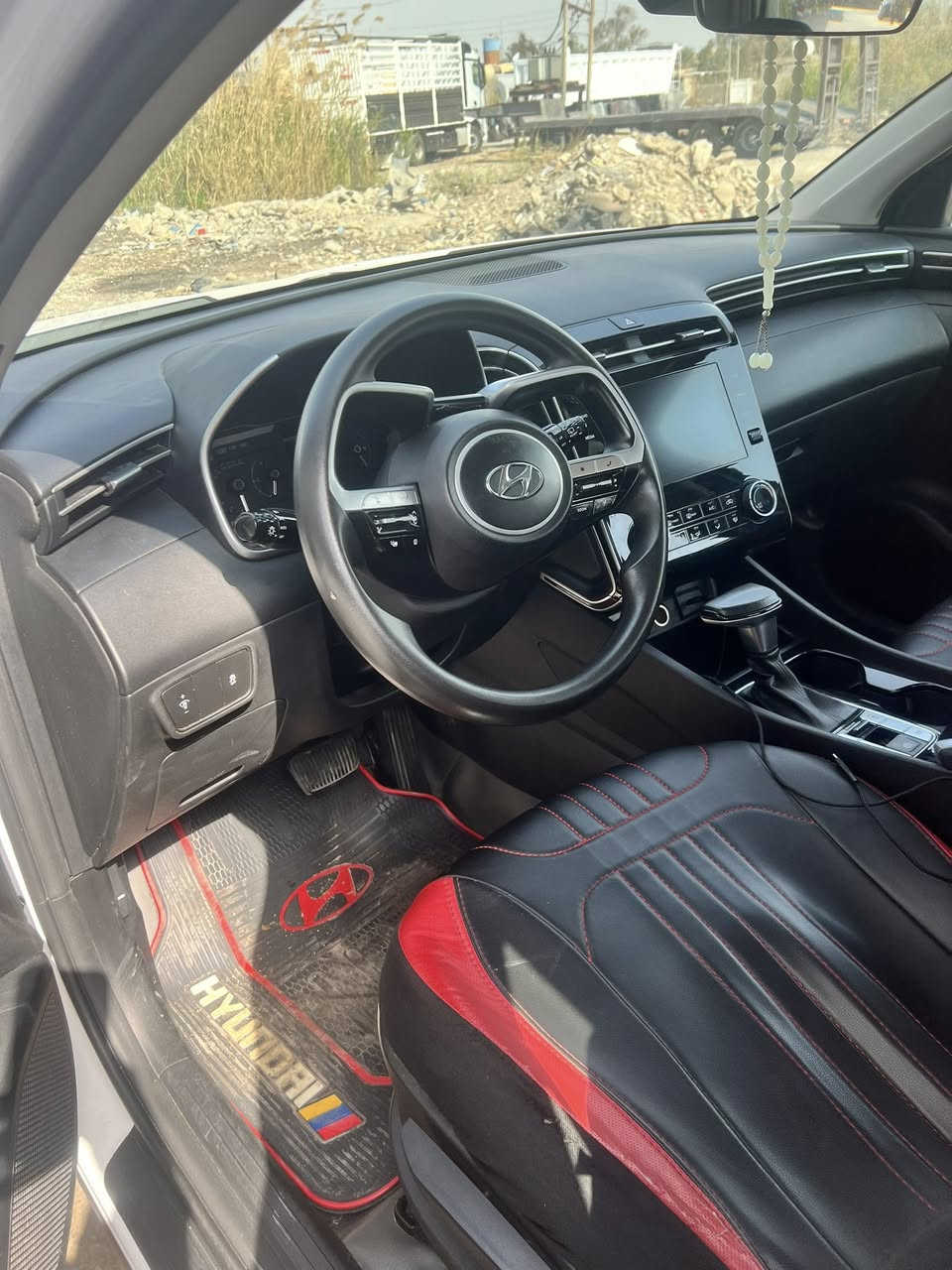 توسان ورد أميركي ٢٣
سياره جديد 
ظررهه خفيف شبر صبغ 
رقم ديالى بسمي 
ماشيه ٤٠ 
سونر موجد بصور 
ورقم شاصي
سعر السياره 
٢١٠ وبيهه مجال
مكان سياره 
ديالى بعقوبه
***********
