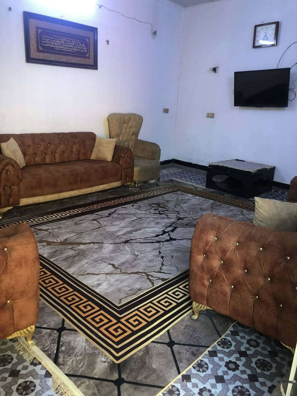 مساحه 190 متر طابق واحد  

سقف سندويج
واكاع صب

غرفتين نوم

طرمه ٥،٤متر

حديقه مترين

حمام داخلي وخارجي

صاله معزوله + الشارع عرضه ٦

السعر ٥٥ وبي مجال بسيط 

للاستفسار

 *********** واتساب متواجد
