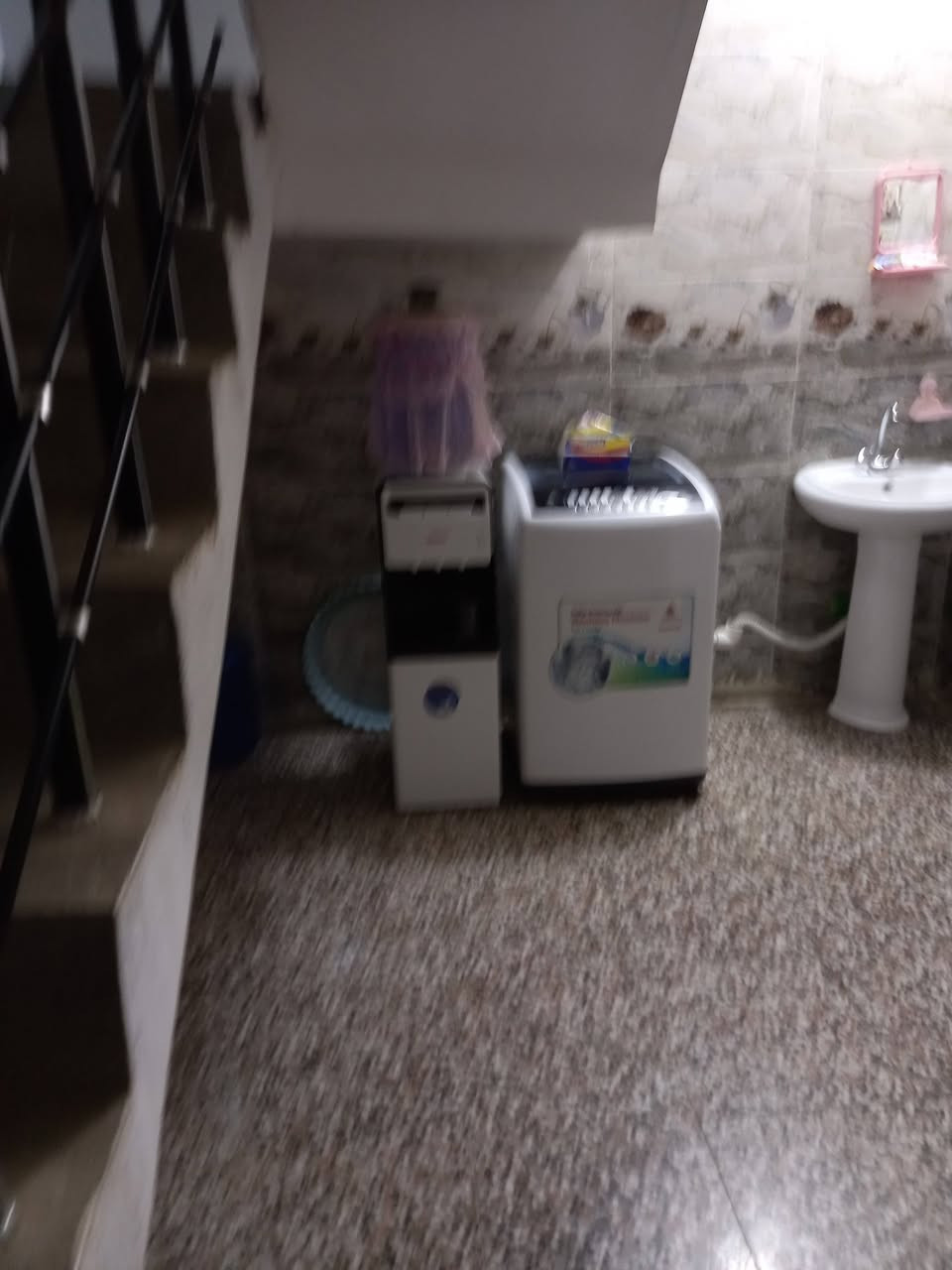 دارللبيع مساحة ٥٠ متر ركنين
كويريش خلف مطعم كباب حجي حسن ***********
