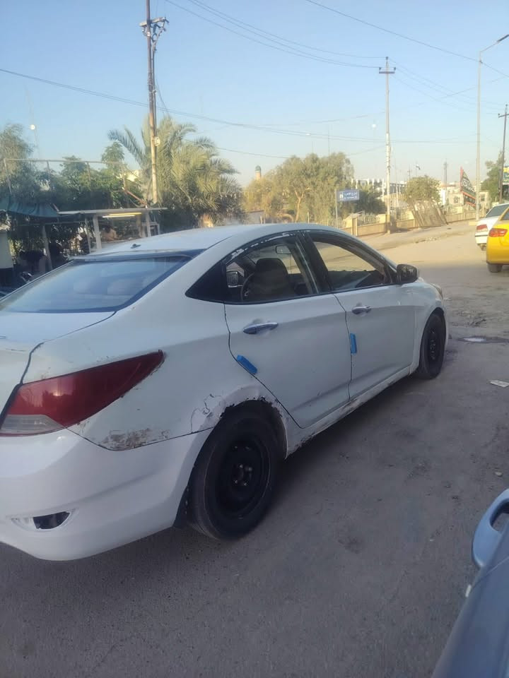سلام عليكم للبيع اكسنت موديل ٢٠١٢ السياره بيها تجيه صفحه والباقي مكفول مكانها ديوانيه شاميه ناحيه الصلاحيه ***********
