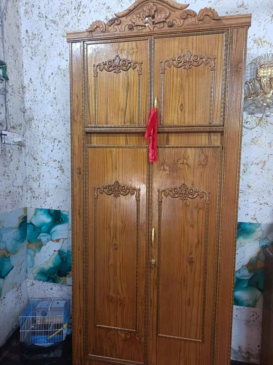 سلام عليكم غرفه نوم تسكام جديده ماصرله اقل شهر من مشتريه  سعره 850 وبيه مجال تواصل رقم وتساب ***********
