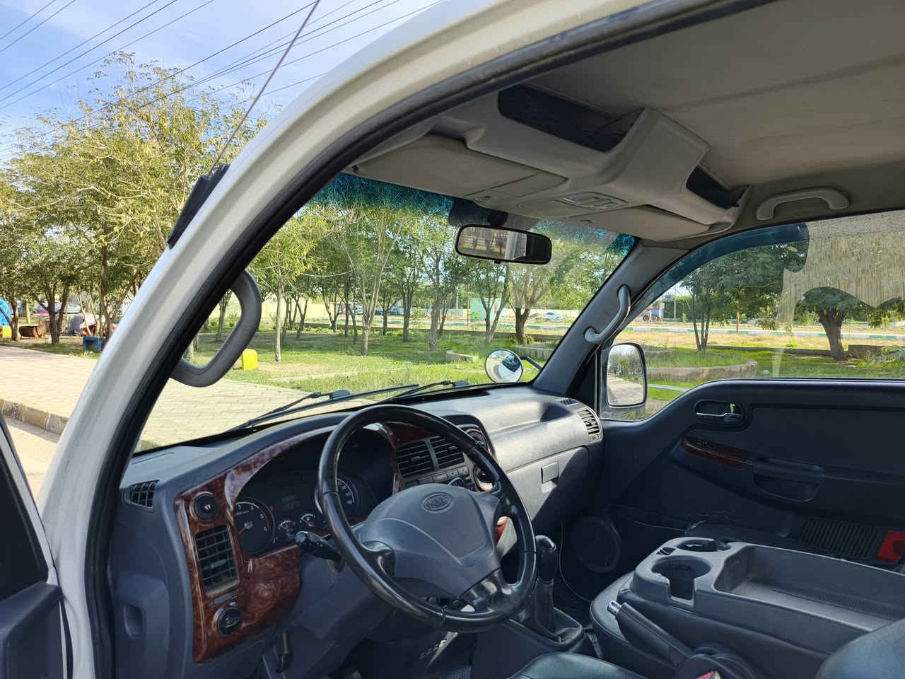 سەرە تا بە ناوی خوای گە وره
کیا بیلا2009 کراوە بە2023
3000 سۆپەر مەکینە ڕەش
تازە داغل 
تەبرید لەسەر سویج
ئاوینە کارە بای 
5دووگەمە 
بۆدی بیلادی سفرە
برێکی بەسراوە
کارە بای بەسراوە 
***********
***********
