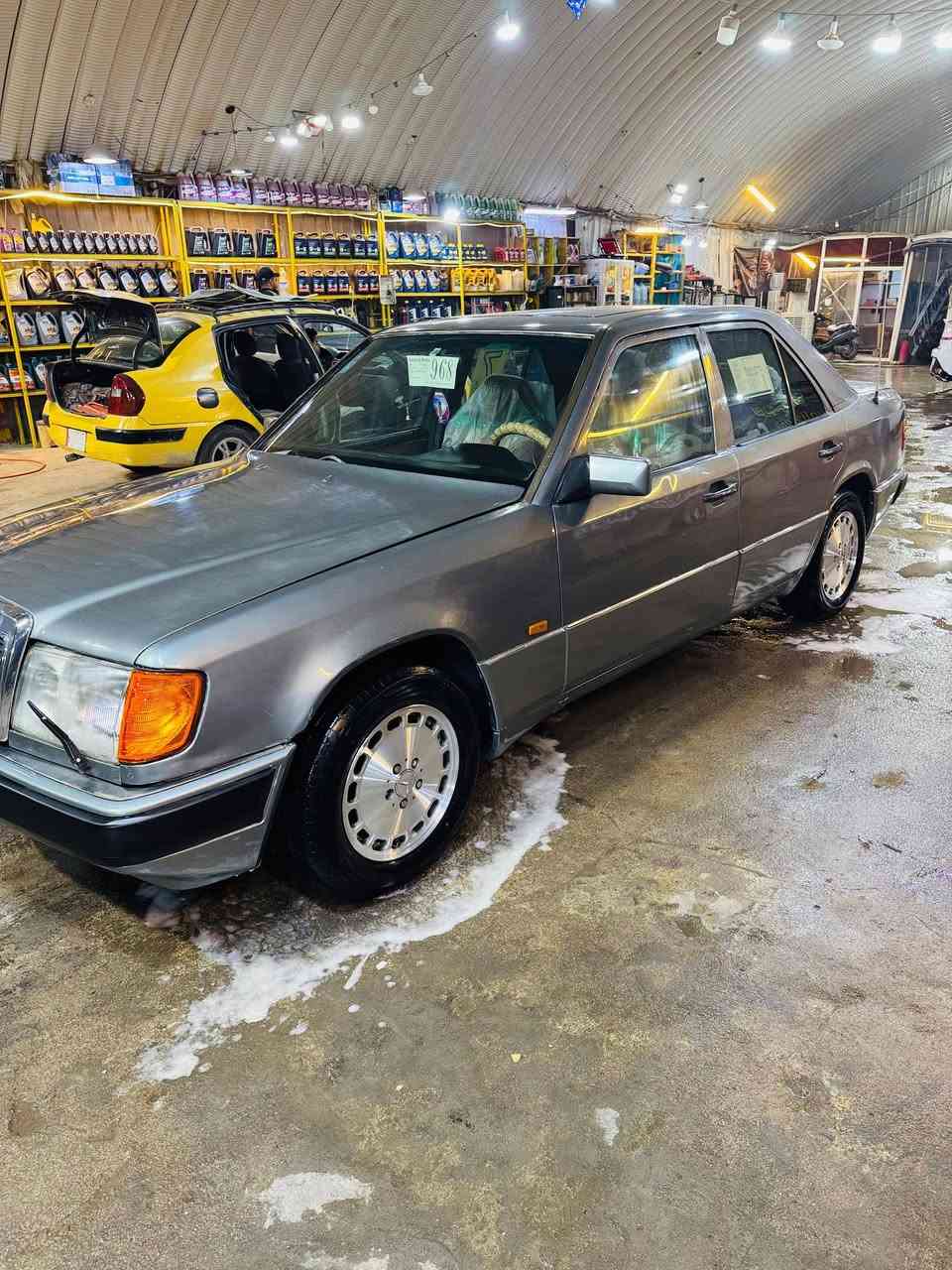 سلام عليكم سياره للبيع مكاني ناصر يه محور بطه بغداد نكليزي سعر 63 بيه مجال ***********
