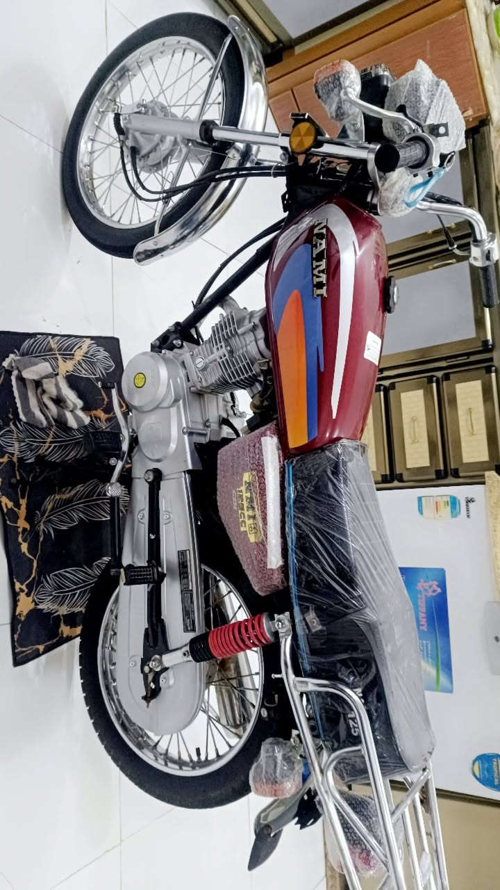 السلام عليكم نامه امتياز اصلي موديل 2025 دراجه نضيفه وحلوه شوفت عينك 3احرف باب اول اوراق مال وكيل 5اوراق الشراري يتصل مكاني حله شاوي يم فلكت غرفت التجاره السعر مال بيع 625 وهذا رقمي ***********
