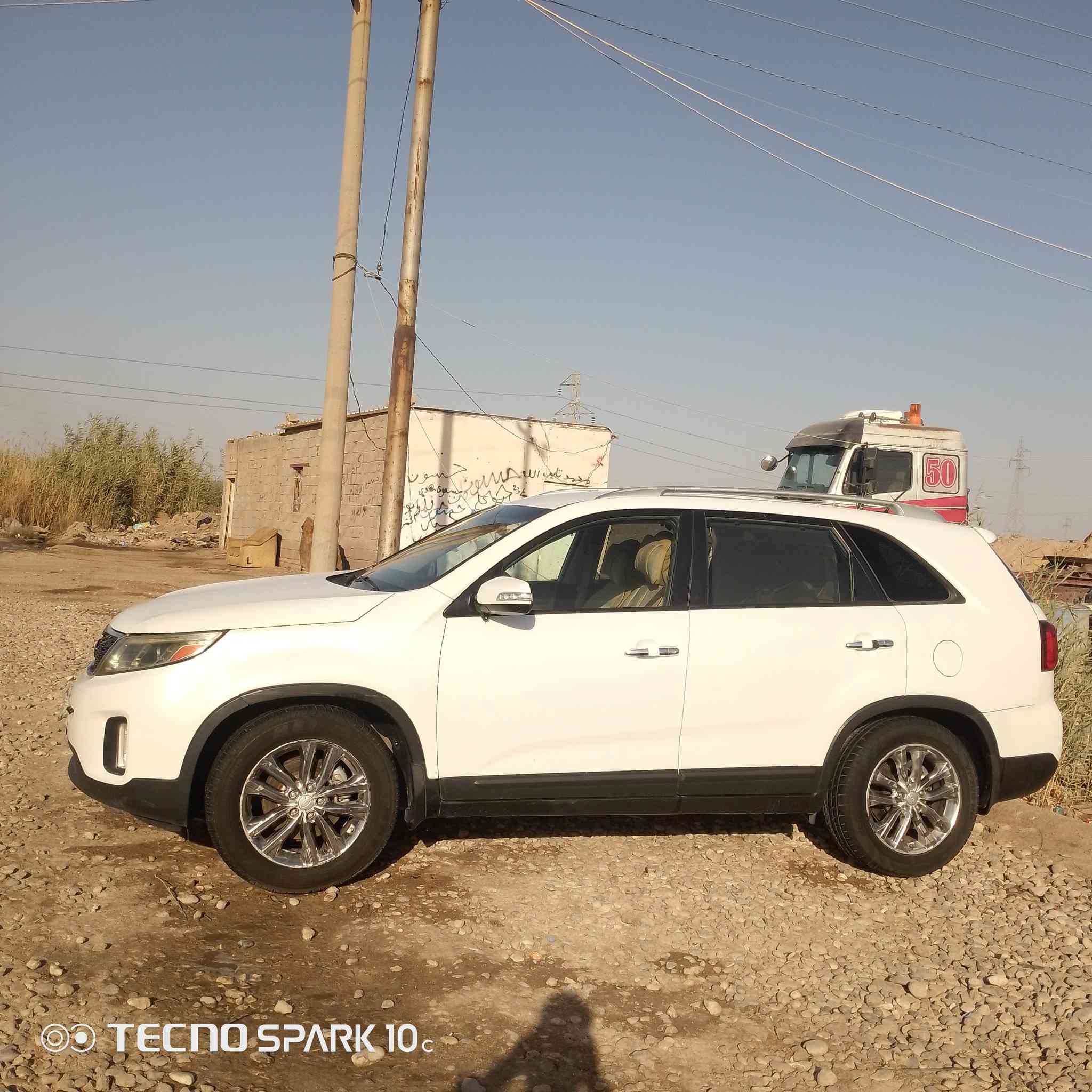 السلام عليكم سورنتو للبيع
وارد امريكي موديل 2014 
محرك  GDI  سبعة راكب و گير وحداديه كفاله 
تبريد و تدفئه
كشنات جلد تدفئه
حساس خلفي 
كاميرا بلاد
اشارة بالمرآة 
السيارة جاهزة من جميع النواحي 
السعر 145 
للاتصال
***********
