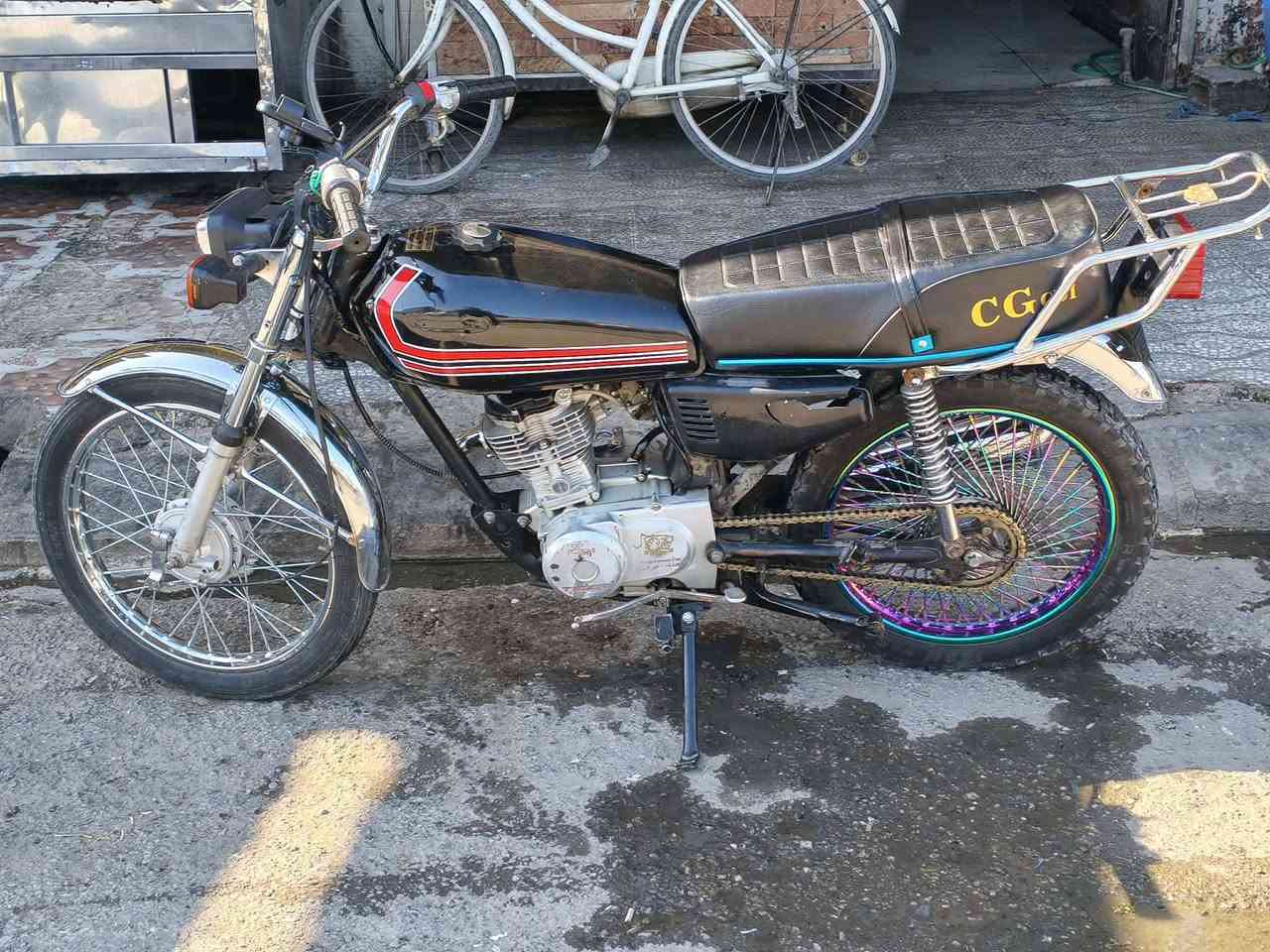 نامي موديل 19 محرك مفتوح والباقي كل عيب مابي بشرط سعر275
***********‬‏ رقمي
