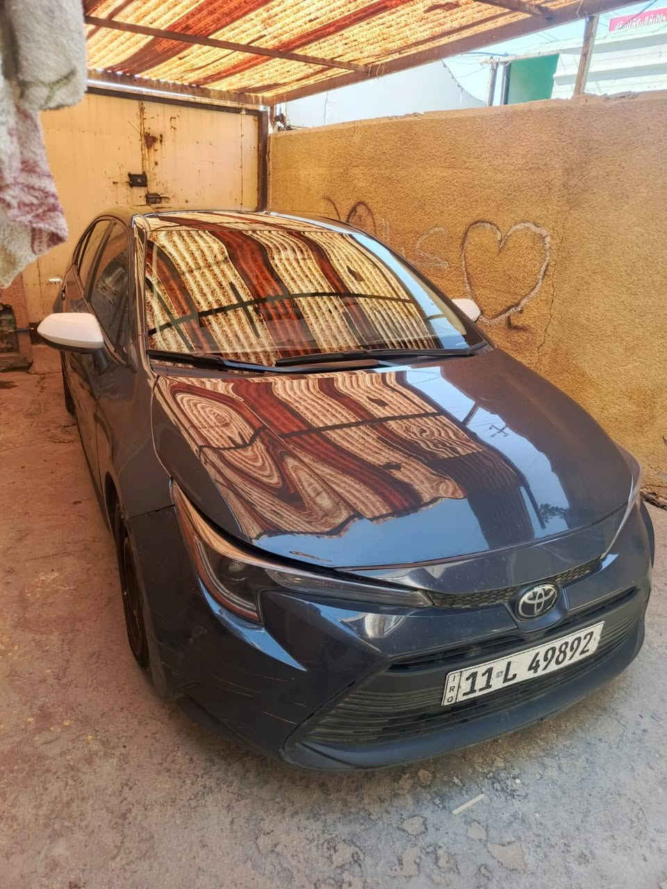 ،،،،، سياره كورولا موديل 23 للبيع صور الحادث موضحه سعر ١١٥ بيه مجال ***********
