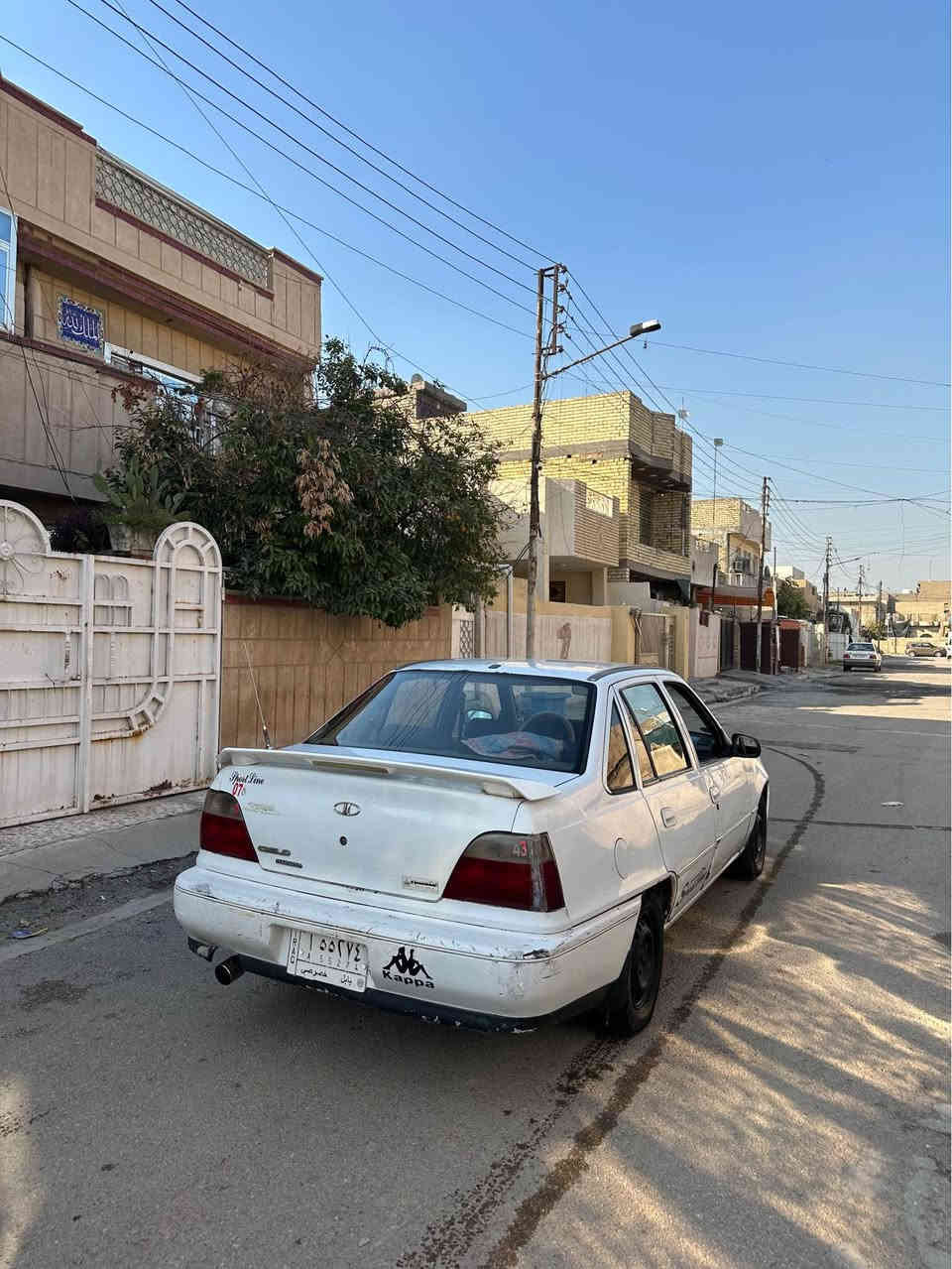 السلام عليكم 
دايو سلو 1994 كير اوتو
رقم بابل تحويل مباشر 
محرك بي بخار خفيف 
كير اوتو مكفول 
صدر امامي خلفي جديد 
السياره حلوه ونظيفه 
بدون ضربه 
السعر 31 وبيها مجال قليل
مكاني البياع حي الاعلام 
رقمي *********** بغداد, العراق
