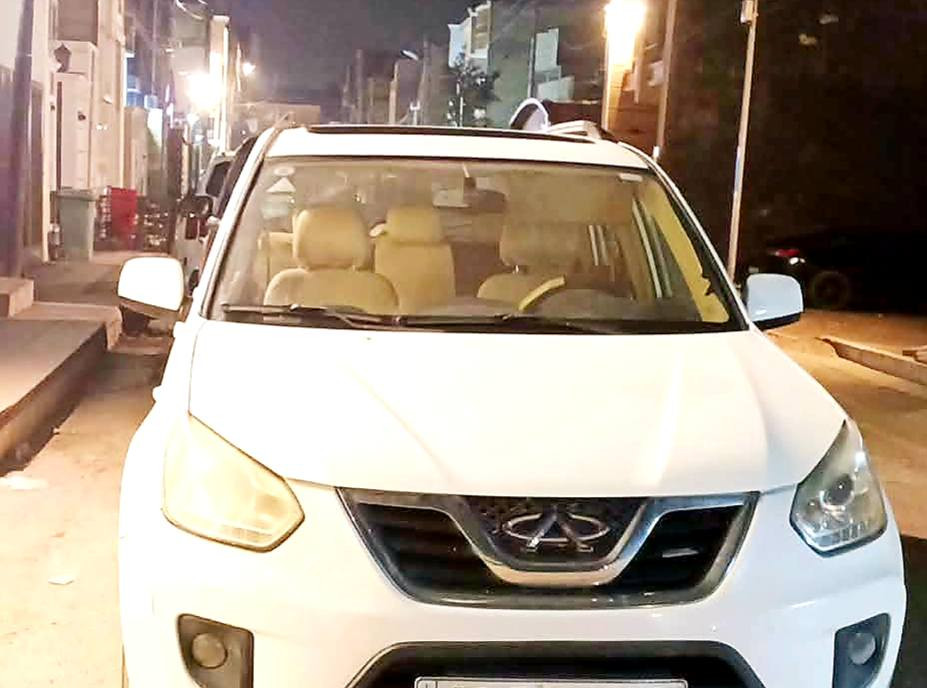 السلام عليكم كروب تيكو في العراق
شيري تيكو للبيع  موديل. 2013 
كير كهربائي 
رقم انكليزي جديد سنوية نهايتها 2029 +هزة مهزوزة
ماشية 120 الف قابلة للزيادة بشكل بسيط  شرط الفحص استلام كان 
جديدا مال الشركه العامه للتجاره السيارا ت بديها جداً جديد

جاهزه وبدون نقص استخدام شخصي فول مواصفات سلايت سقف حساس خلفي لد امامي خمسه ويلكب كشنات جلد تتدفئه تبريد تحكم استيرن تقفيل مركزي مري كهرباء نظام ايرباك سويج ريموننت سبير منازل والعده وغراضها كلهاكامله  محرك كير حداديه كلها مكفوله 
السيـارة بلاديه تخم تاير نضيف باتري جديد تحويل مباشر 

 بدون اي نقص السعر 64$$بيها مجال بسيط 
رحمه على والديك متعجبك لاتعلق وتكسر بحلال الناس والسوك كلشي بي
🏠🏠ومكانها بغداد/ حي الجهاد  
للأتصال على الرقم ***********٦
