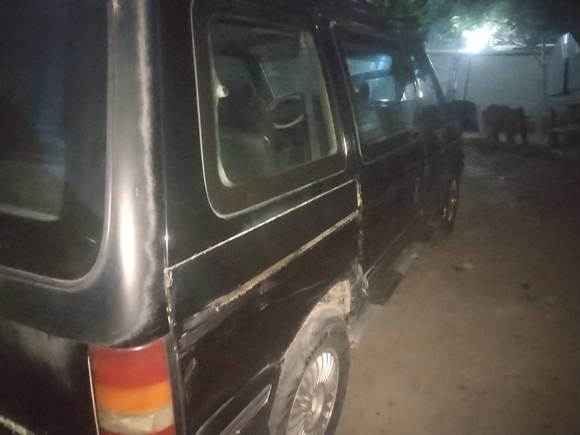 للبيع.             
س ع كرايزرمو ديل 96 سنويه لل 30 حلوه سياره رقم اربيل جديد تحويل مباشر  دواخل نضيفه شاشه كهربائيات كله شغاله
سياره مال جناي مكينه الفين  عوزه عقل كير سعره 40 الف ياخر نمره الرابع
 السعر 35 وبيه مجال حك جيه عنوانه مشخاب
ناحية القادسية
رقم الهاتف *********** النجف, العراق
