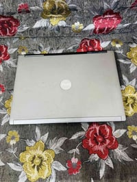 سلام وعليكم حاسبه DELL للبيع حجم الشاشه 18 رام حاسبه جديده العنوان بغد...