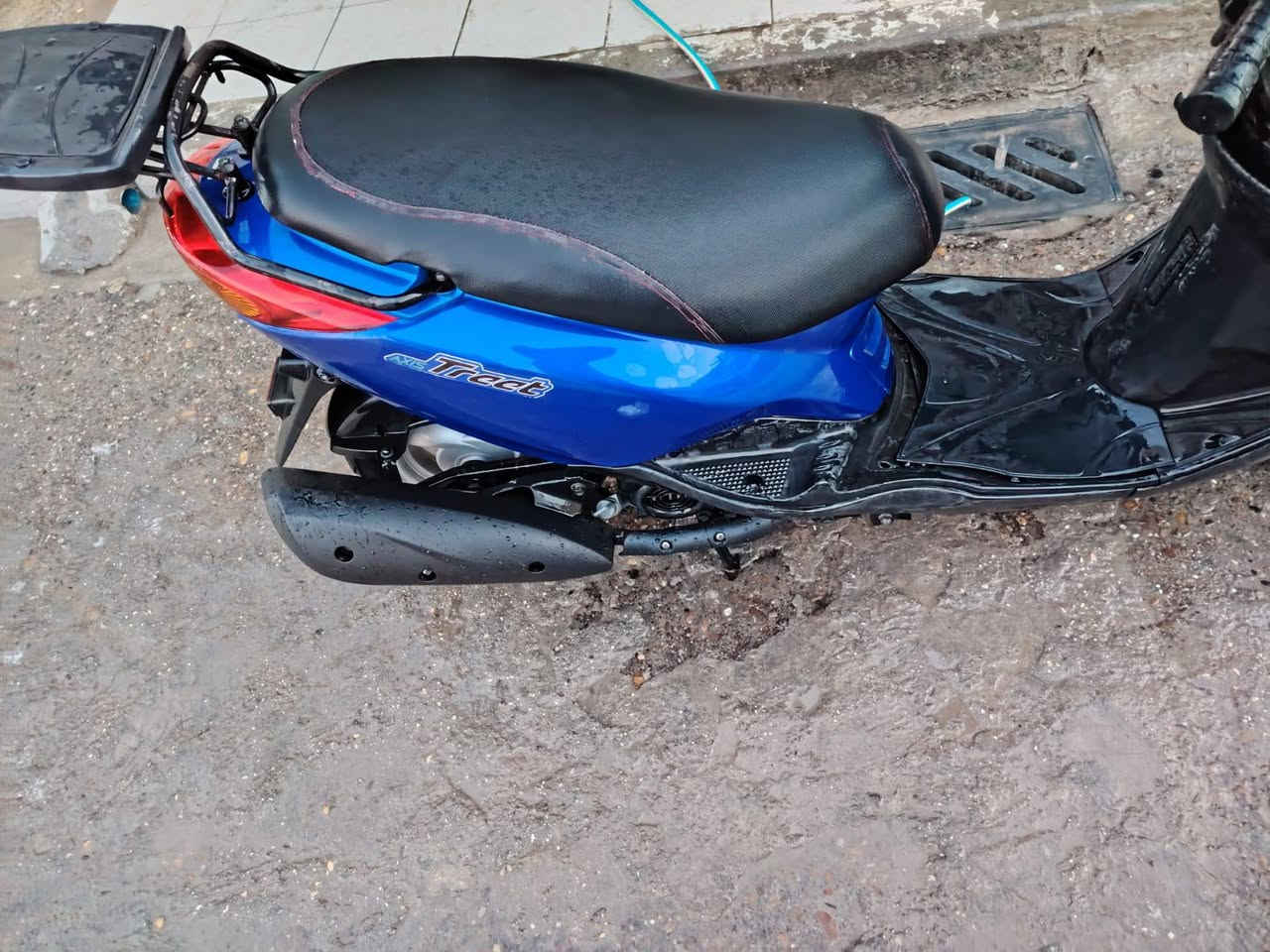 السلام عليكم دراجة اكزز ياباني ماشيه 18الف السعر مليون و350 مكان بغداد الشعب قرب سيطرة الشعب القديمة رقم ***********
