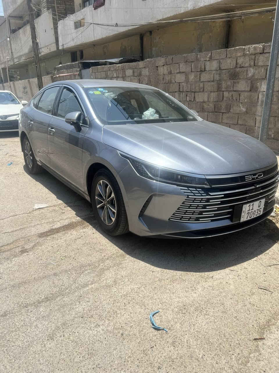 بي واي دي دسترويل شاشه قلاب و داخل ابيض رياضي و باقي موصفات معروفه
موديل 25 

مكاني بغداد حي جميله *********** 

السعر19000

وسياره ماشيه ١٩.٦٥٠كلش جديده ماخذها زيرو على ايدي

سياره مكفوله من حادث او صبغ بيها كم ملاحظه بسيطه

مغلف ارضية وصندوك
