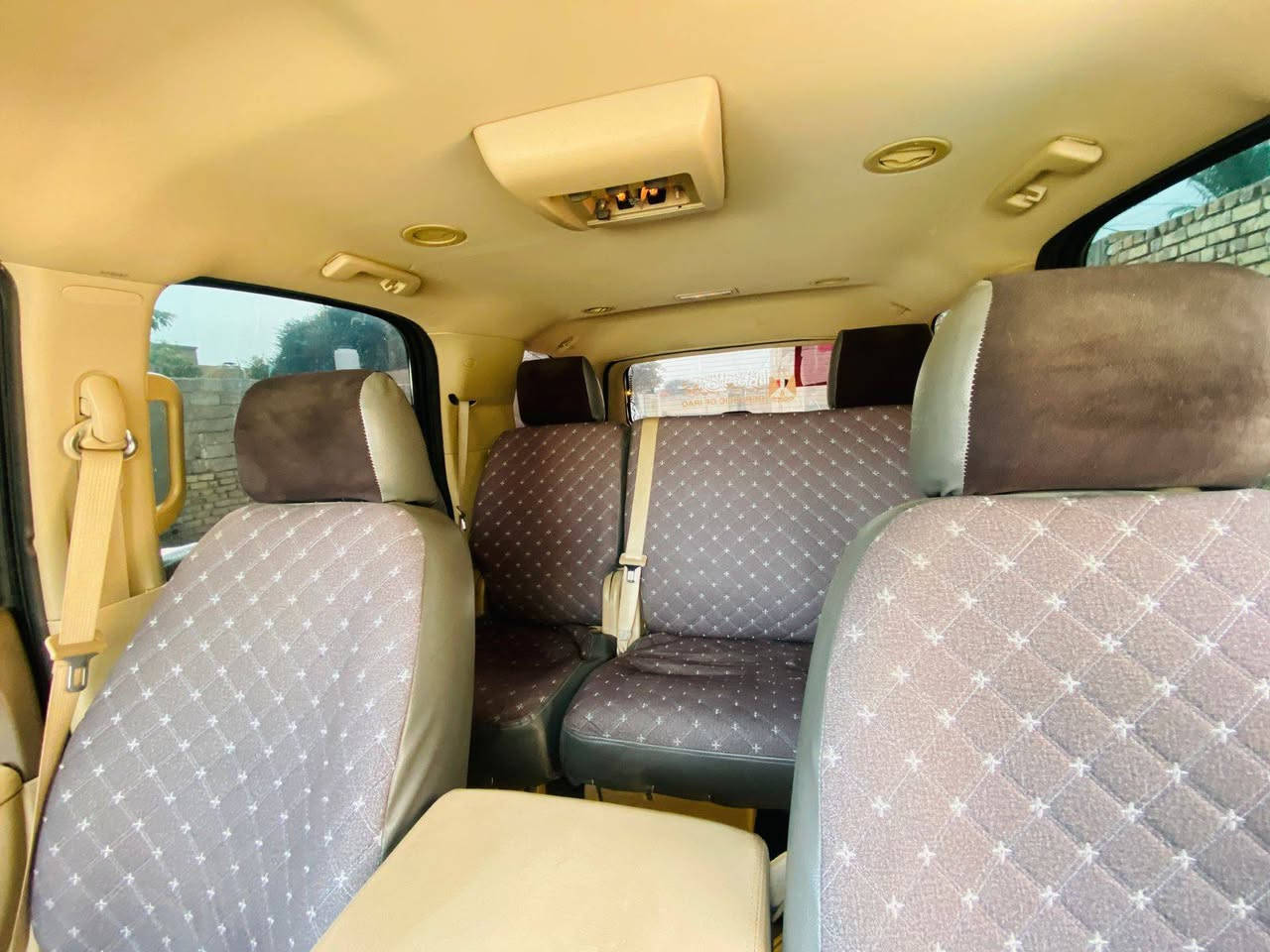 السلام عليكم
تاهو ادوات موديل 2013 خليجي سياره كفاله عامه عد الباب الصدر مبدل قطعه بلاديه بدون صبغ
الاتصال على الرقم ***********
