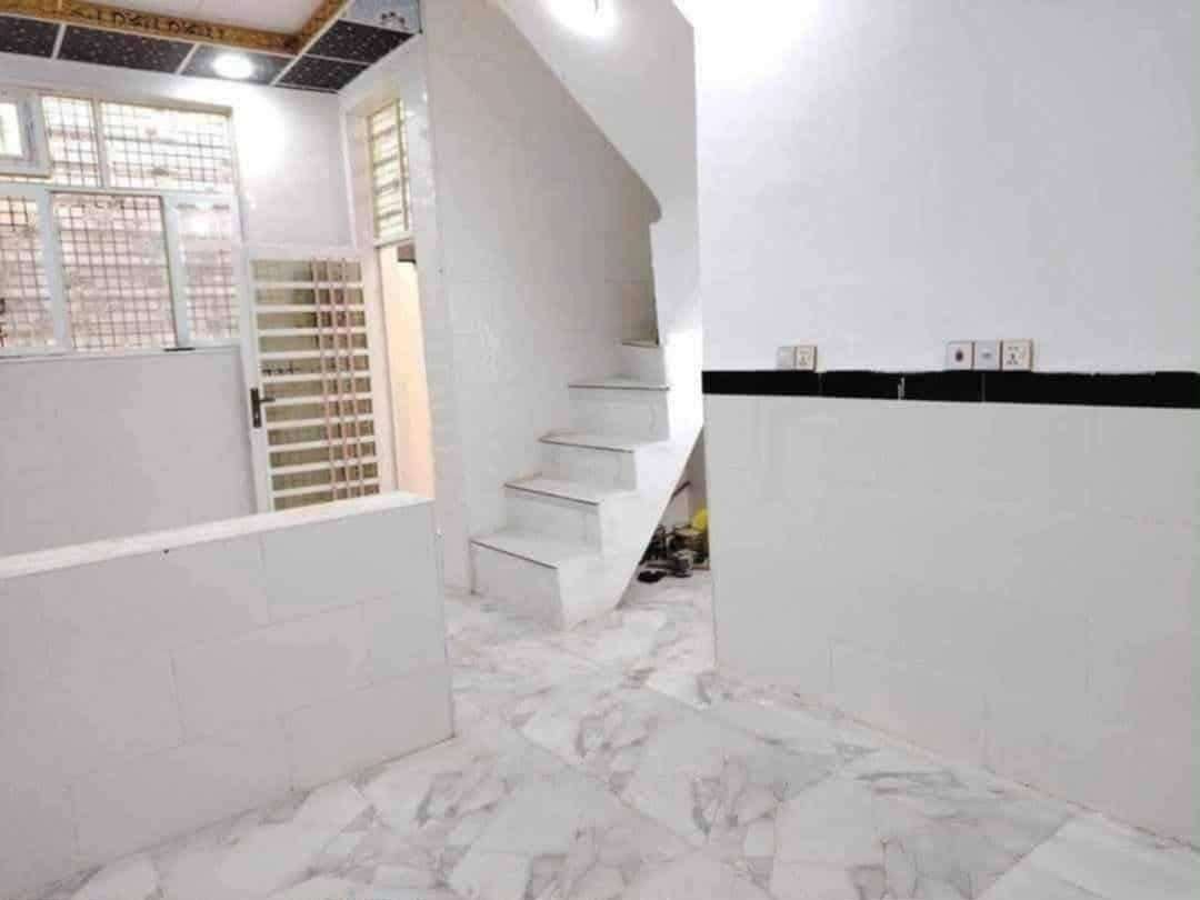 بيت🏠 50 متر مربع
السلام عليكم      // ***********
يعلن مكتب ال الفهد  عمود 270بضبط 

بيت مساحه 50م #طابو_زراعي سند 25

#قريب_شارع_لحولي سعر 20بيه محال

(عنوان لمكتب   مقابل قريه لغدير) 
(  عمود 270بضبط مكتب ل الفهد                            

بيت جاهز مفتاح 🔑 
أساس وسقف صب مركزي 

منطقه كامله السكن #شوارع_تبليط 

غرفه + صاله + مطبخ معزول + صحيات 

#مدارس // ماء//. كهرباء//. تبليط  /. خط مولد ذهبي 

وتساب
***********

ملاحظه// توجد لدينا كل المساحات من دور او قطع النجف, العراق
