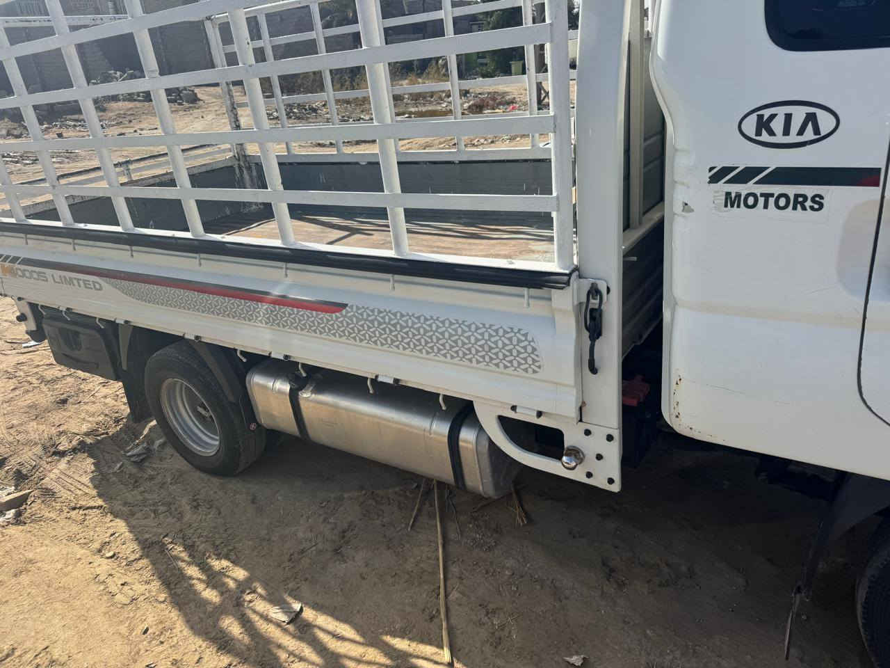 جماعه الجديد فحل 2020 ماشيه 75 الف حقيقي حقيقي رقم  بغداد انكليزي سنويه جديده تحويل ثانييوم محجر بوري تفصال تبريد ثلج❄❄❄❄❄ تخم تاير جواه  محور 14 استدد 27 مدوشمه كاعيه وتنته ومغلف البيبان مكينه لا بخار لا تنقيص وشرط ما مفتوحه تانكي الكاز 120 لتر سبيراته مانازله  كا سحه وياه سيارة مال جناي ومتعوب عليه  السعر عل هاتف ***********
