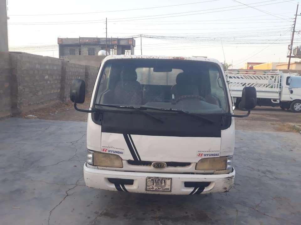 السلام عليكم كيه فونتيره مامسجل موديل ٢٠٠٠ كير محرك اكسن شرط  مشيط استيرن جديد كهرباء شقال السياره جاهزة صدر نضيف مكان السيارة الشرقاط اخون البيع نقد عتضر عن المروس السعر ٢٤ وبيه مجال ملاحضه السيارة ما مسجل رقم هاتف ***********
