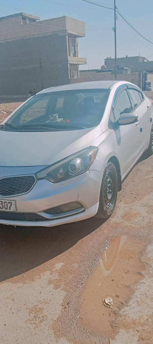 فورتي موديل 15 وارد امريكي مصبوغه صفحه وشوي من 
من البنيد سعر مكينه الفين  سعر  شده وعشره وبيه مجال. العنوان بغداد سبع قصور ‏رقم ‏‪***********‬‏
