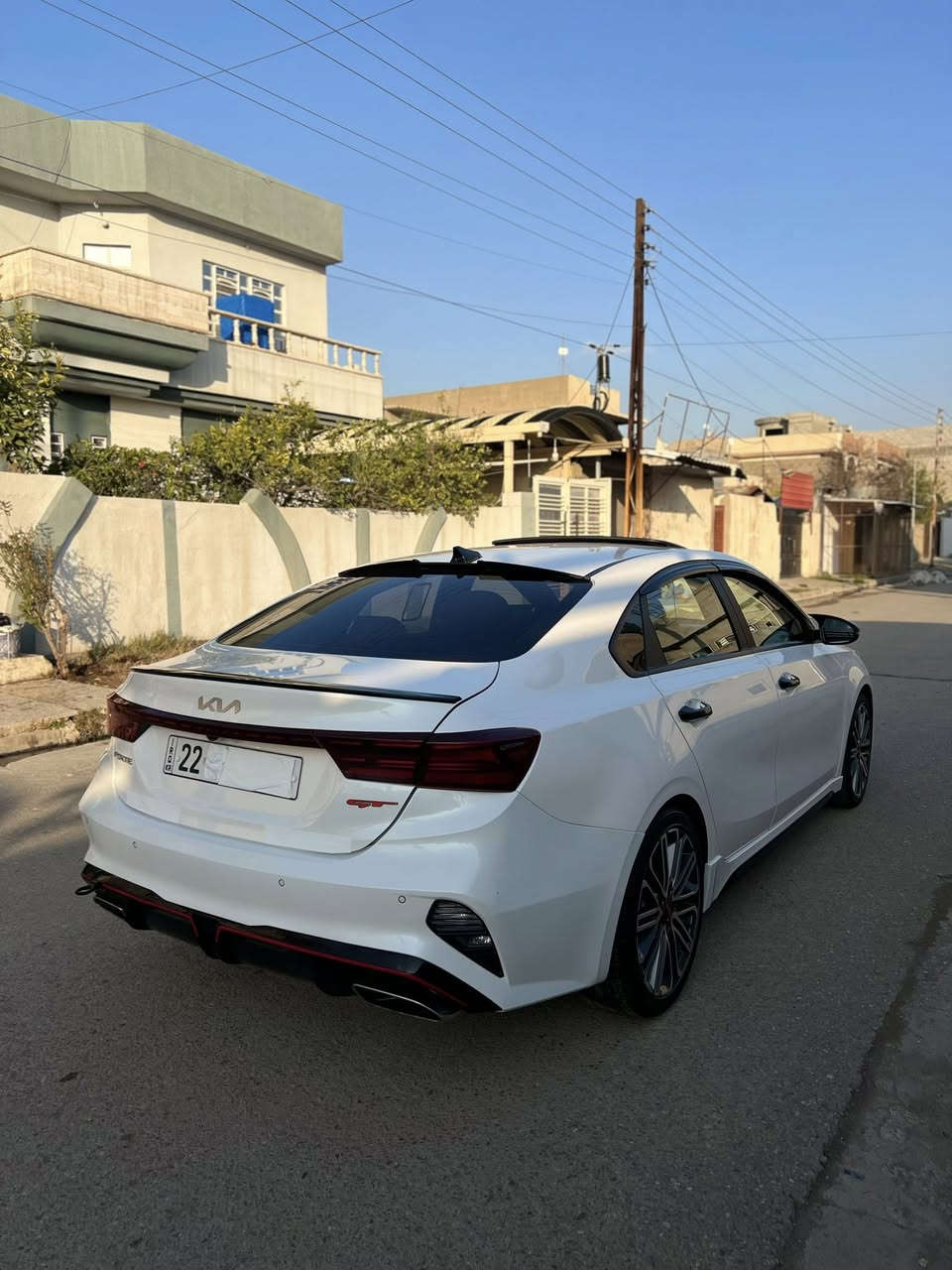 فورتي GT 2023 كلين✅
ماشية 33 الف من امريكا ماشية 26 
محرك 16 توربو 
لايتات زنون لد امامي 
بك لايت لد
كشن جلد حار بارد 
قطعتين تبريد 
سلايد 
بيها بارد فقط اقل الاصبعين بحافة قبغ الصندوك وماتبين 
وباقي المواصفات المعروفة مال جي تي
السعر / خابر وتدلل لان مع احترامي هواي ميفرقون بين العادي والجي تي 
***********
السيارة جاهزة من كل النواحي دينار ماتصرف عليها 
مكان السيارة الموصل / الايسر
