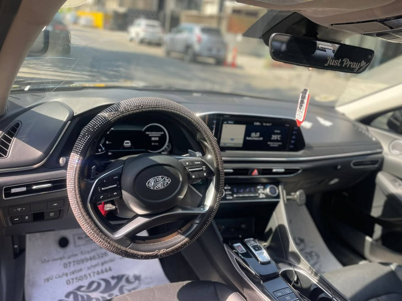 السلام عليكم ورحمة الله وبركاته سوناتا رقم اربيل موديل 2022 فول مواصفات لمتد معروفة مواصفاتها  بأسمي للبيع او مرواس حسب القناعه ماشية 80 الف كيلو متر وليس ميل للاتصال *********** واتساب السعر 19 ونص وبيها مجال  حادثها باب خلف السايق بدون ايرباك السيارة مكينة 1600 توربو 
  صور الحادث مرفقة بالمنشور مكان السيارة بغداد
