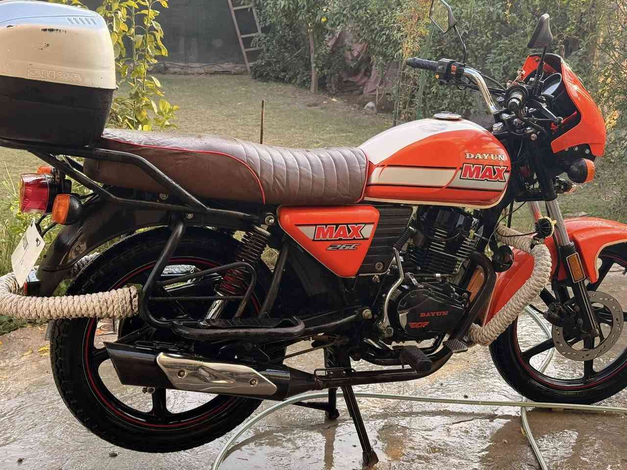 السلام عليكم دراجه دايوان للبيع موديل ٢٣رقم بابل السعر مليونين وبيه مجال قليل المكان بابل ***********
