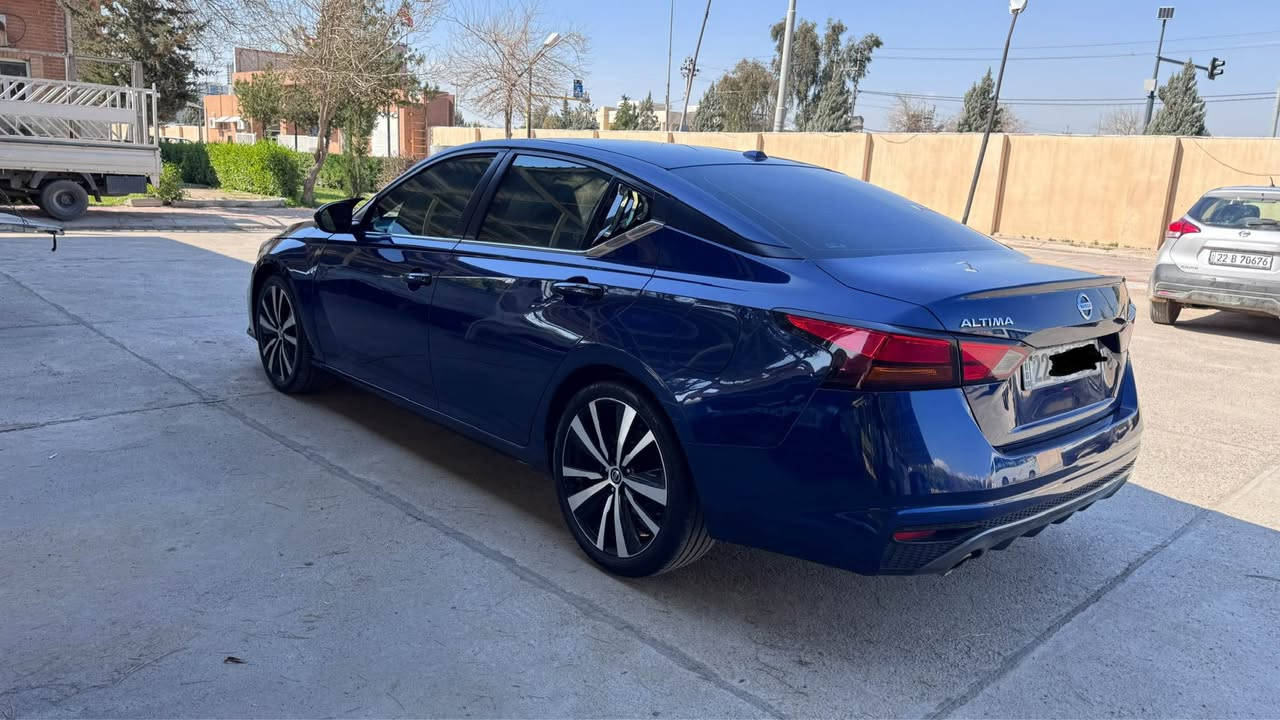 ألتيما ٢٠١٩SRيةك پارچةى بؤياغة أرباگ سوكان سيستةمة ٣-٤جئى ساردى هةية پى دى ئار كراية ديار نية ناوى نةگرتية ٨٢ميل رؤشتية بةسمة شةغال رادار گئرو مةكينة بةشةرت نةكرايتةوة 
١٢٣ كةمةك مةجال
*********** أربيل, العراق
