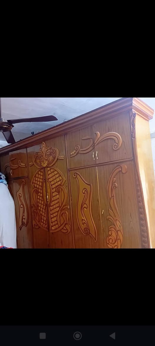 غرفه نضيفه كلش مستعجل ع بيعته 550وبيه مجال
***********
