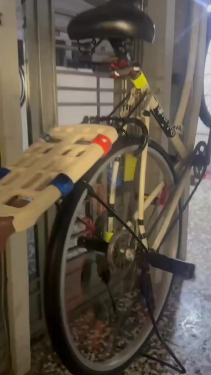 السلام عليكم  باسكل بناتي  حجم 26 ياباني اصلي  مو تجاري الجلغ  الوره موجود   البريك الوره  و الكدام يشتغلن بل مكان  بي بس الويل الروه  يردله تعديل السعر  60 قفل الباسكل نضيف و جديد  مكاني بغداد حي الجهاد  اليريده يطبلي خاص


**إذا كنت صاحب هذا الإعلان وتريد حذفه لأي سبب، رجاءا أرسل رسالة إلى الدعم الفني**