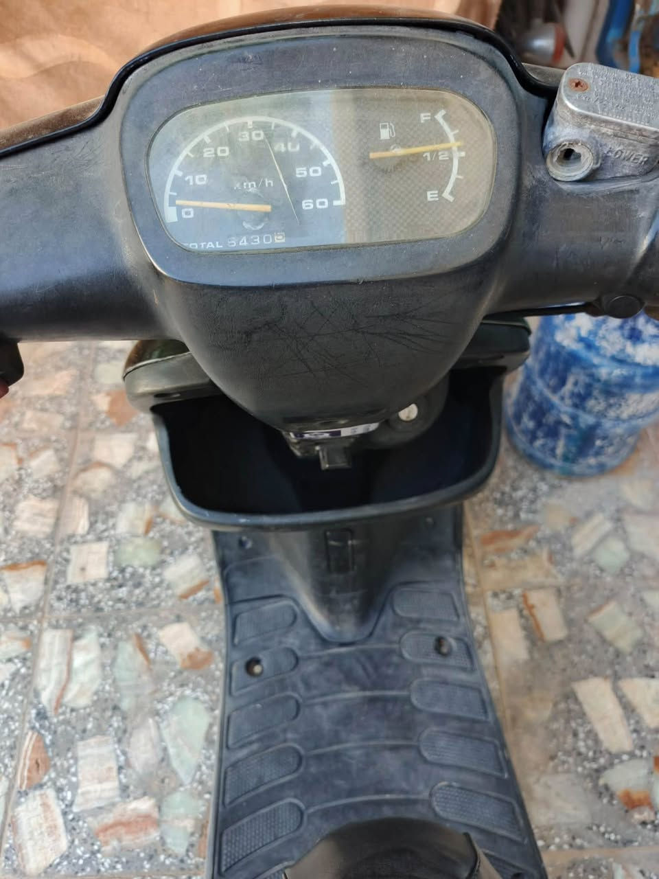 دراجه بطه للبيع موديل 1997
نضيفه كلش تشتغل سلف هندر
مكفوله كربلاء حي لاسره السعر 
السعر :350
***********
