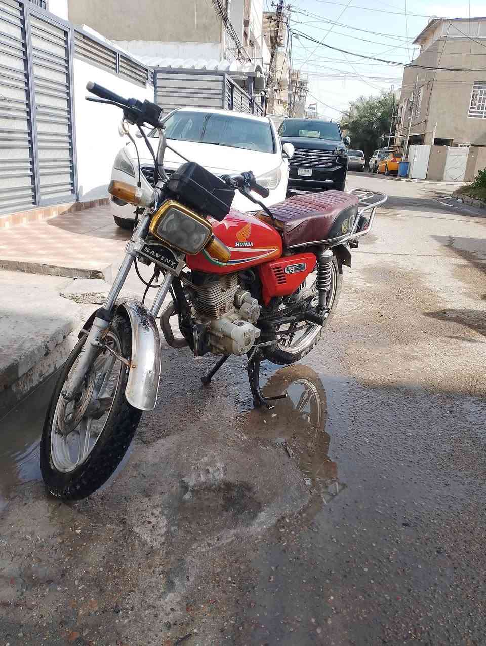 السلام عليكم دراجة ايراني سيفان 5كير  موديل 2021 مكينه تخبل شغاله سلف وهندر وكهربائيات سعره 400وبيها مجال مكاني بغداد صليخ ***********
