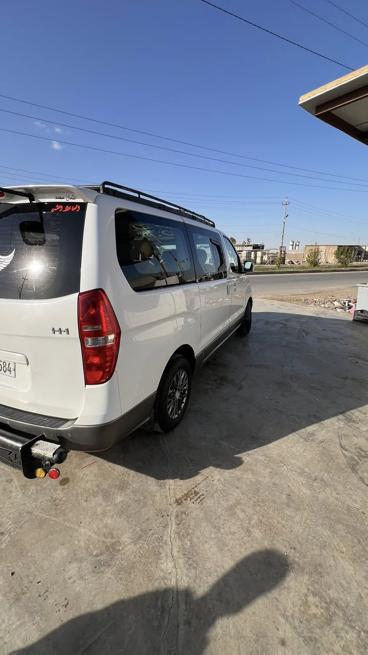 السلام عليكم
ستاركس 2016 شكل الجديد مكفوله كفاله عامه من الضربه والصبغ ومحرك كير رقم بغداد جديد وهزه جديد تحويل مباشر تخم تاير جديد 
العنوان صلاح الدين قضاء بلد 
***********
