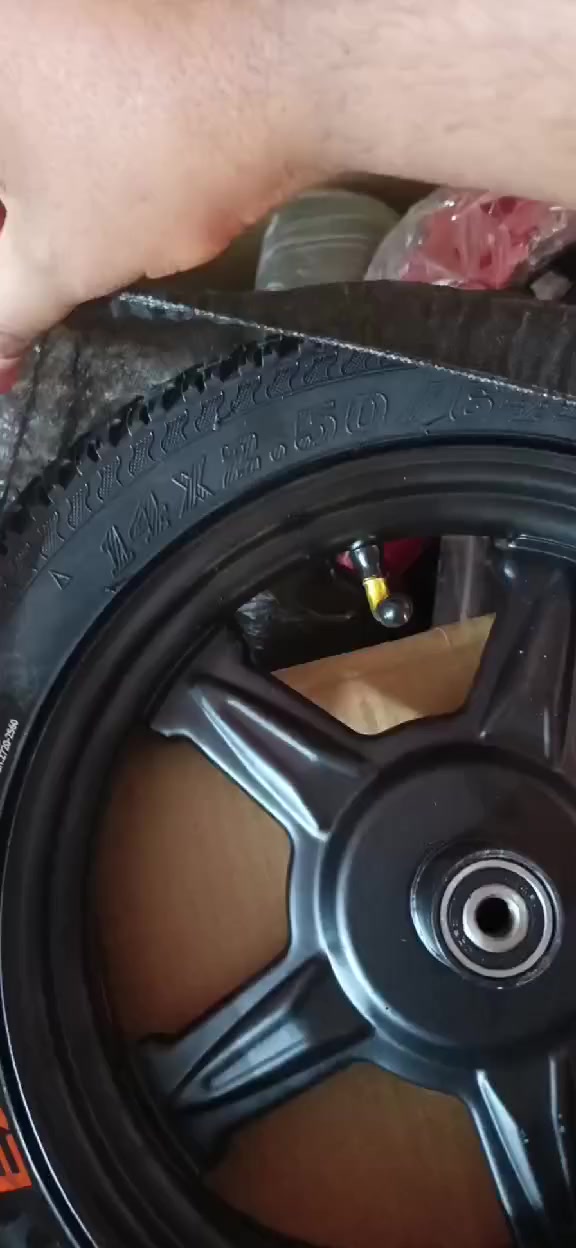 سلام عليكم شباب دراجه شحن للبيع بعدهي بل كارتون مفصخه 550مكاني بغداد ابو غريب
للتواصل 
***********
***********
