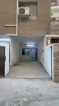 مشتمل للايجار مساحته ( ١٥٠ متر ) يحتوي على ( ٢ غرف نوم ) وهول ومطبخ وخ...